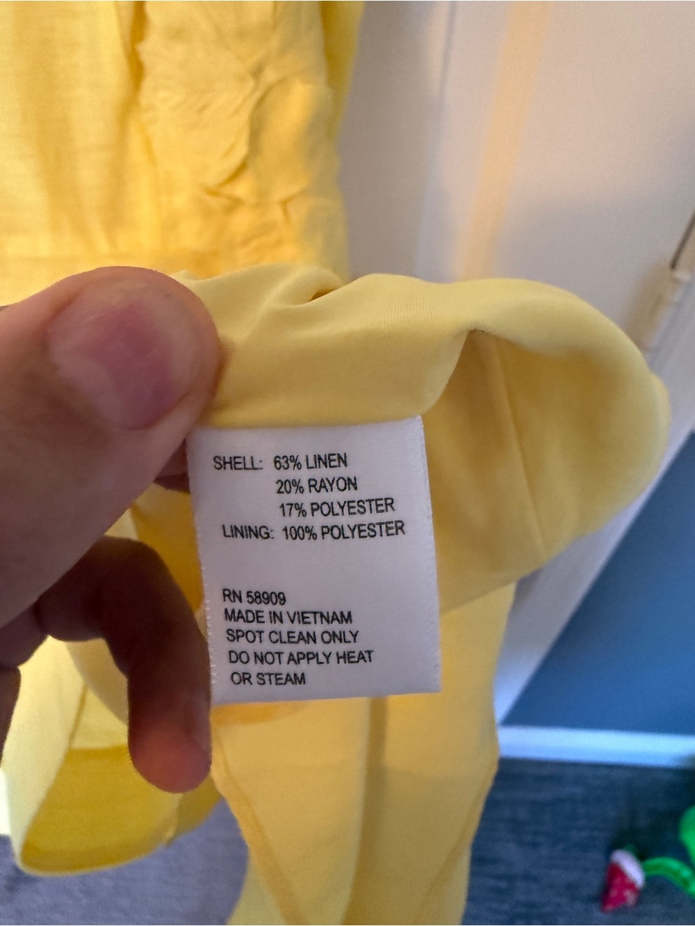NWT ANTONIO MELANI Yellow
Linen A-Line Dress with Floral Appliqué Size 4 - Picture 8 of 8